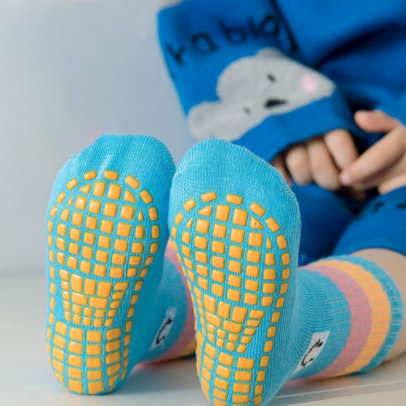 Ikke -slip sokproducenter Engros Mid Tube Trampoline Socks, High Top Early Education Children’s Playgrounds sokker Ikke -slip sokproducenter Engros Mid Tube Trampoline Socks, High Top Early Education Children’s Playgrounds sokker