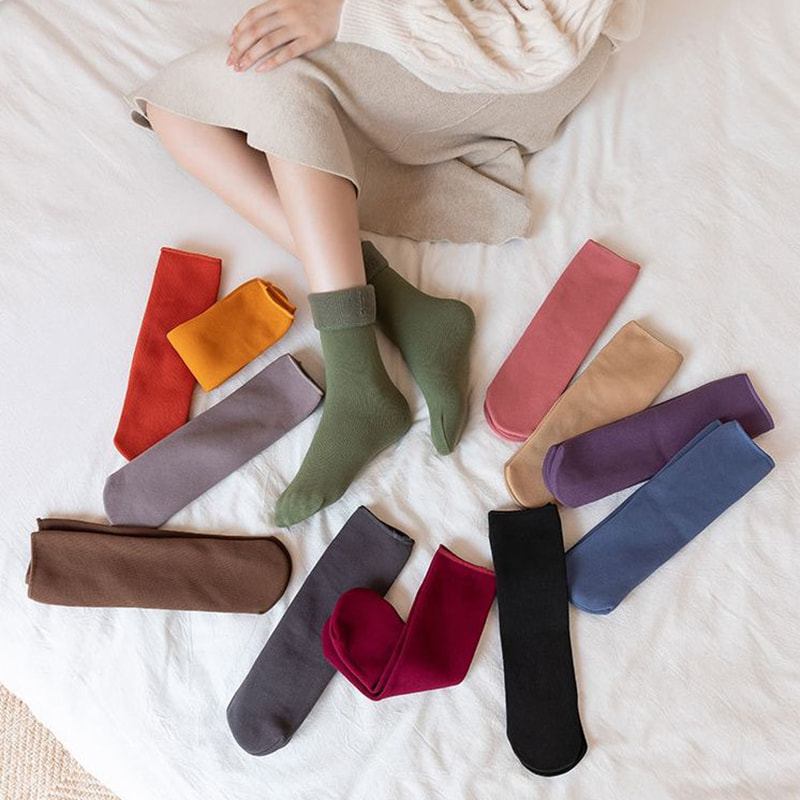 Sokker til børn, mellemsål, efterår og vinter lodrette striber, imiteret cashmere sne sokker, mænds og kvinders tykke fløjl, anti -slip og varme gulvsokker Sokker til børn, mellemsål, efterår og vinter lodrette striber, imiteret cashmere sne sokker, mænds og kvinders tykke fløjl, anti -slip og varme gulvsokker