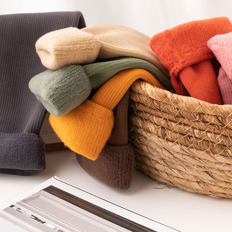 Sokker til børn, mellemsål, efterår og vinter lodrette striber, imiteret cashmere sne sokker, mænds og kvinders tykke fløjl, anti -slip og varme gulvsokker Sokker til børn, mellemsål, efterår og vinter lodrette striber, imiteret cashmere sne sokker, mænds og kvinders tykke fløjl, anti -slip og varme gulvsokker