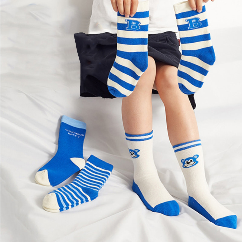 Børns sokker Klein Blue Letter Men's Cotton Socks College Style Breathable Mid Tube Socks