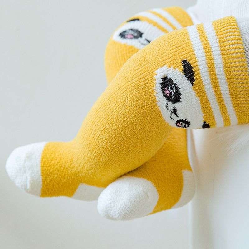 Baby lange sokker i lager efterår og vinter tyk koral fløjl mænd og kvinders baby knæstrømper nyfødte lange sokker